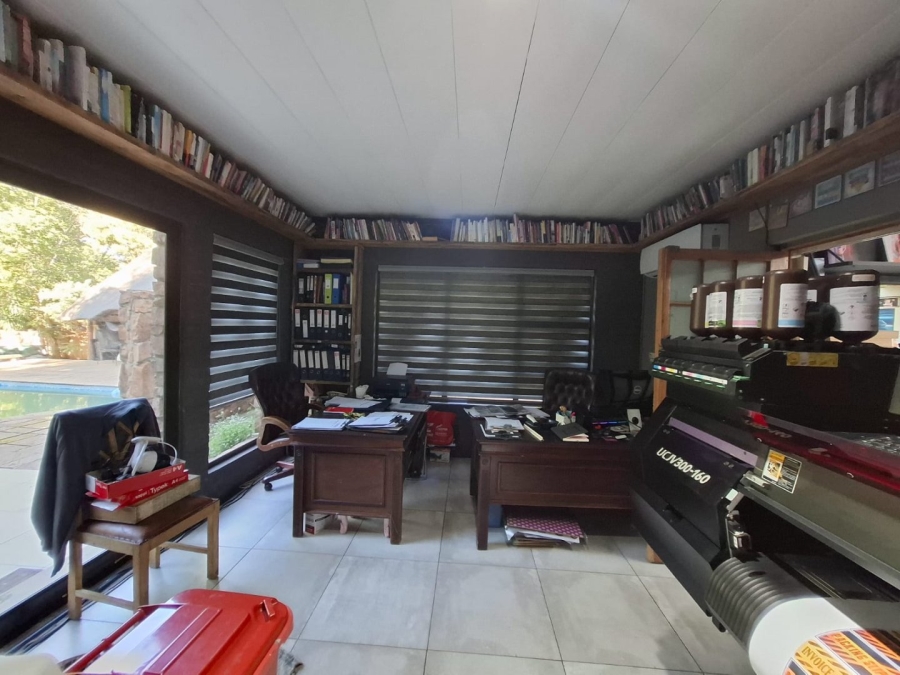 5 Bedroom Property for Sale in Protea Park North West